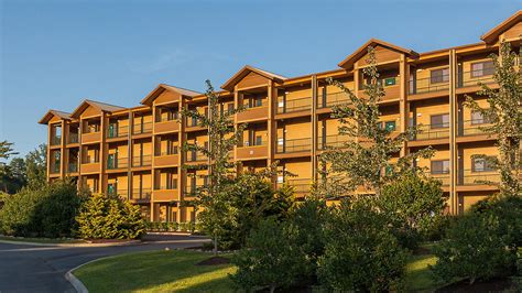 Popular attractions Dollywood and Great Smoky Mountains National Park are located nearby. . Mountain loft resort
